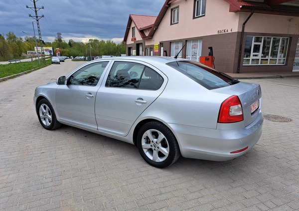 Skoda Octavia cena 22900 przebieg: 257000, rok produkcji 2011 z Szydłowiec małe 407